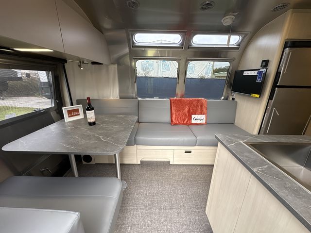 2026 Airstream 25FBT Base