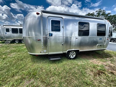 2025 Airstream 22FB Base