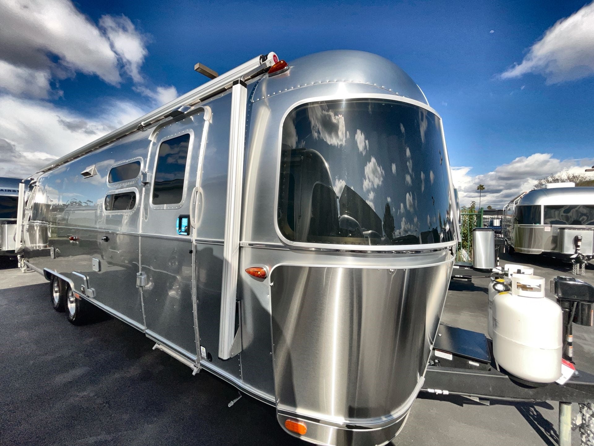 2025 Airstream 30RBQ Base