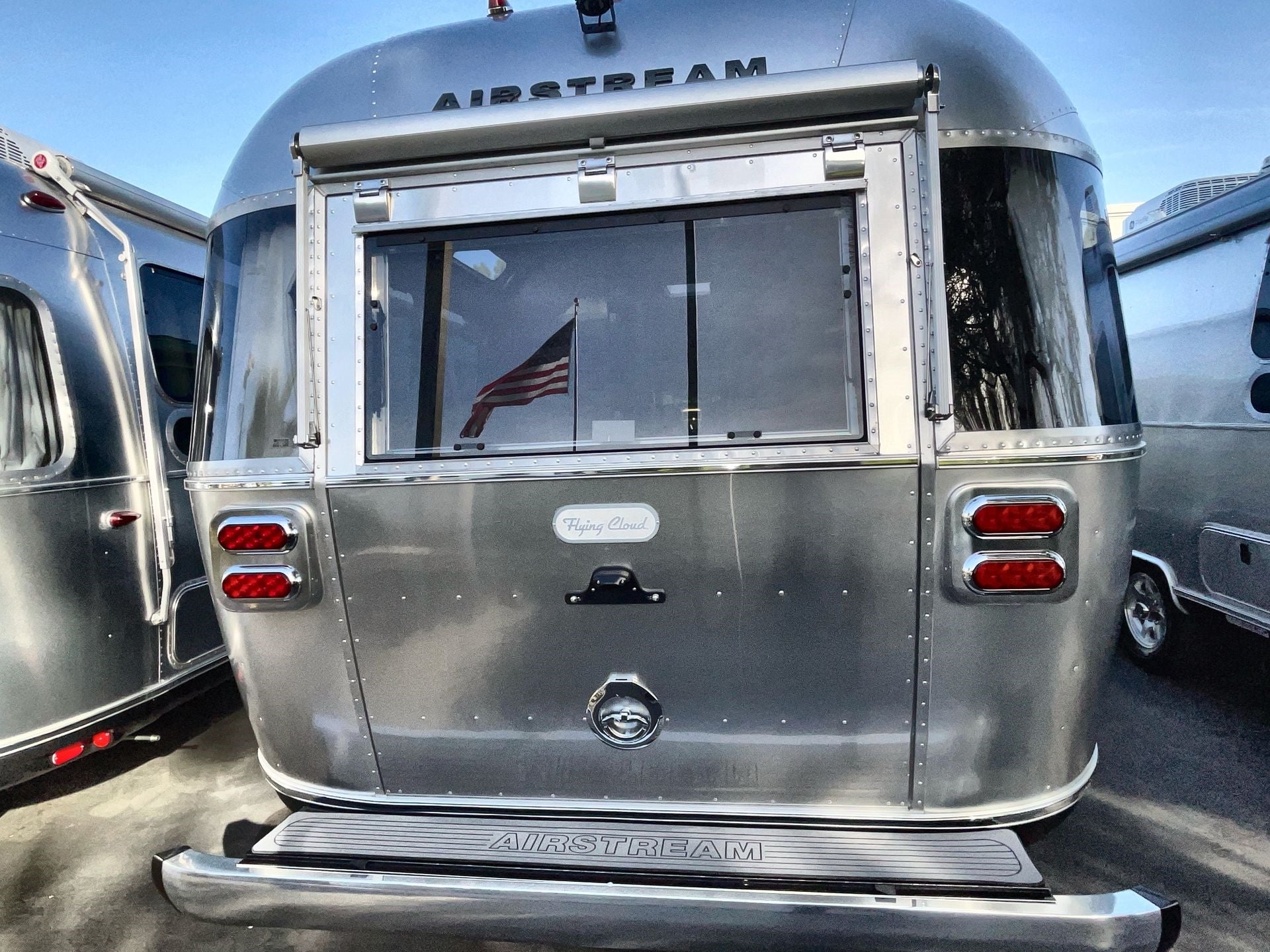 2025 Airstream 27FBT Base