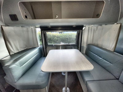 2026 Airstream 27FBQ Base