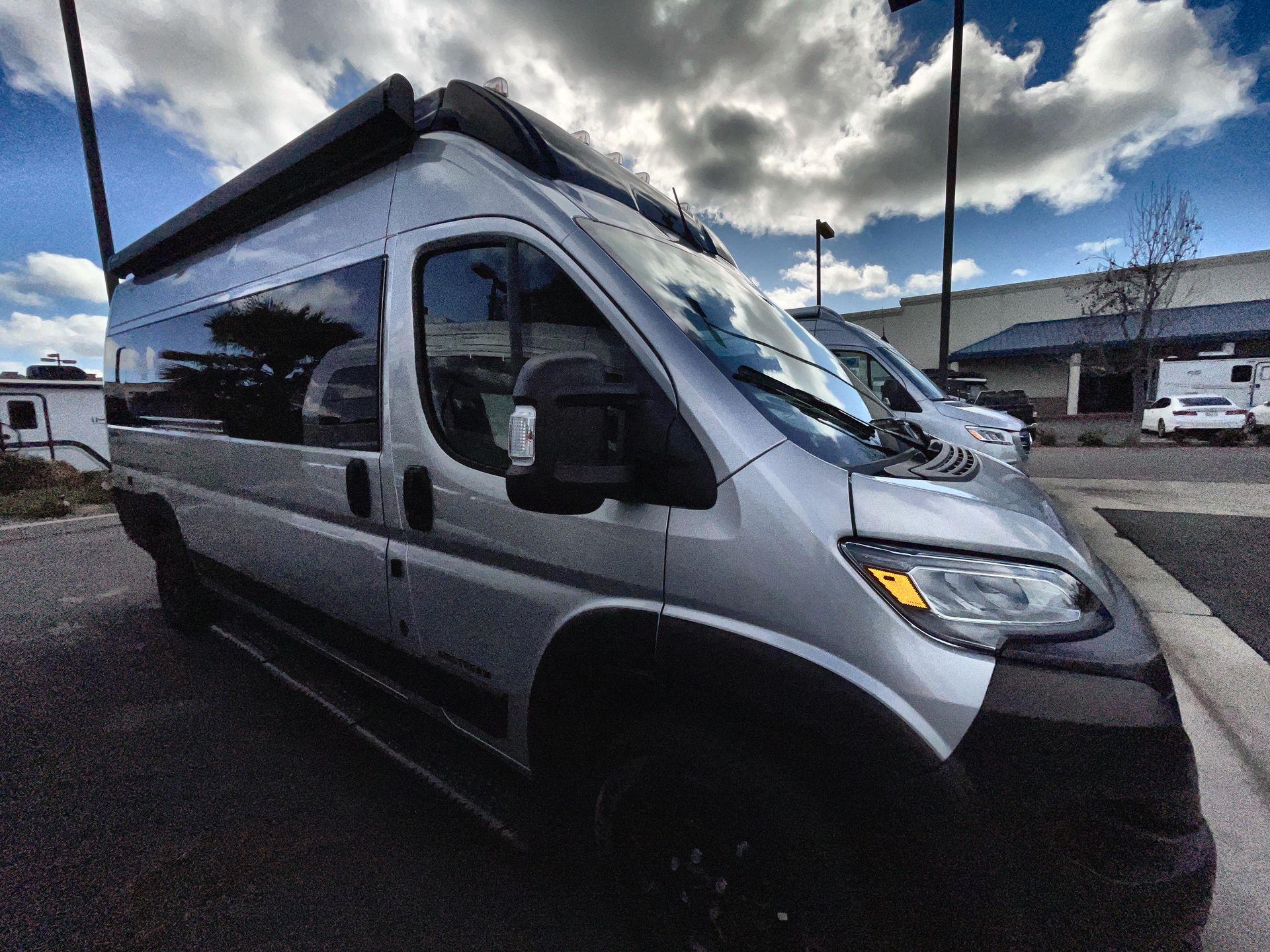 2026 Airstream Rangeline Base