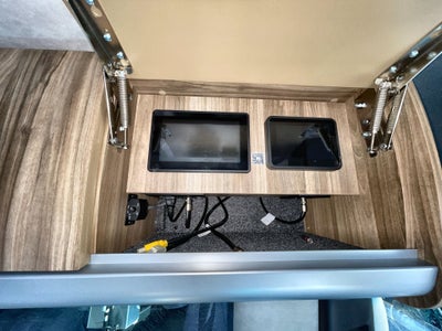 2025 Airstream 24 GL Base