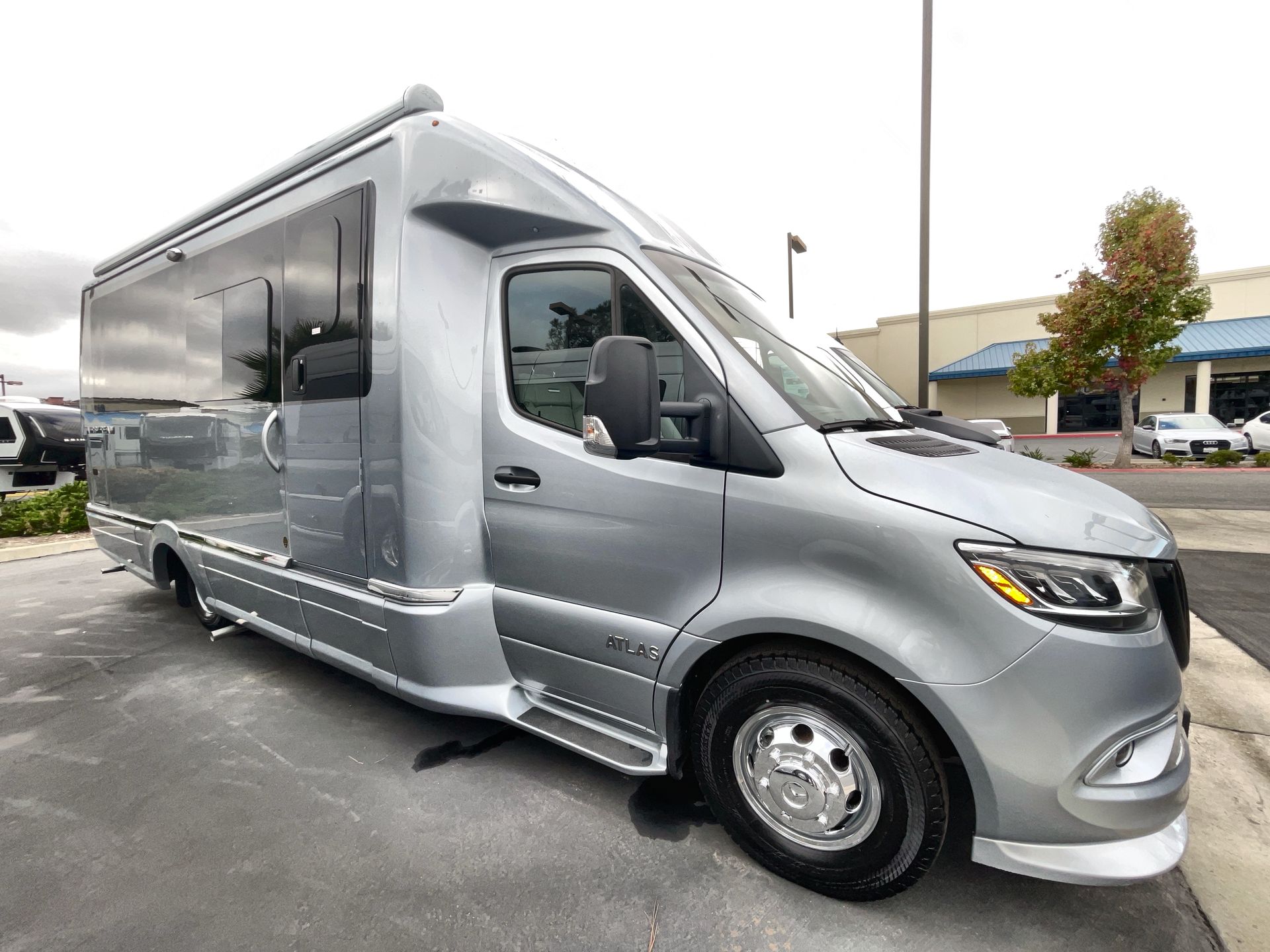 2026 Airstream Murphy Suite Base