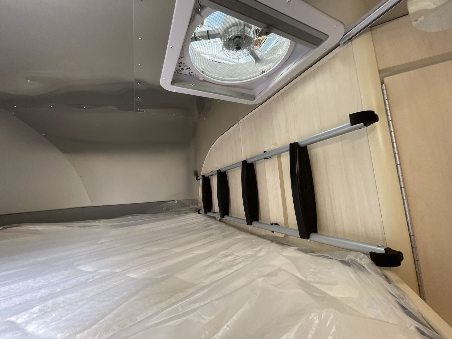 2026 Airstream 30FBBQ Base