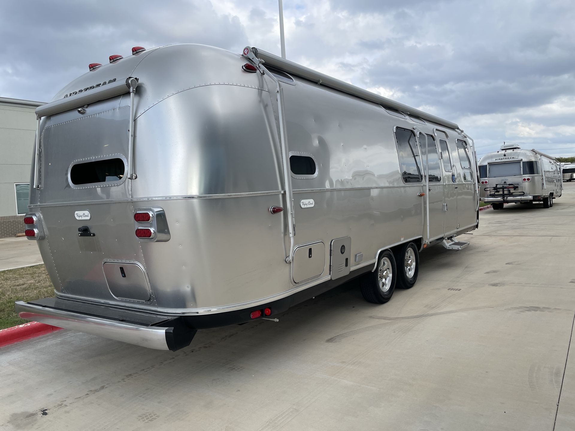2026 Airstream 30FBBQ Base