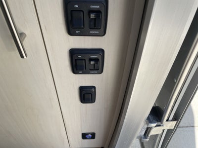 2026 Airstream 25FBQ Base