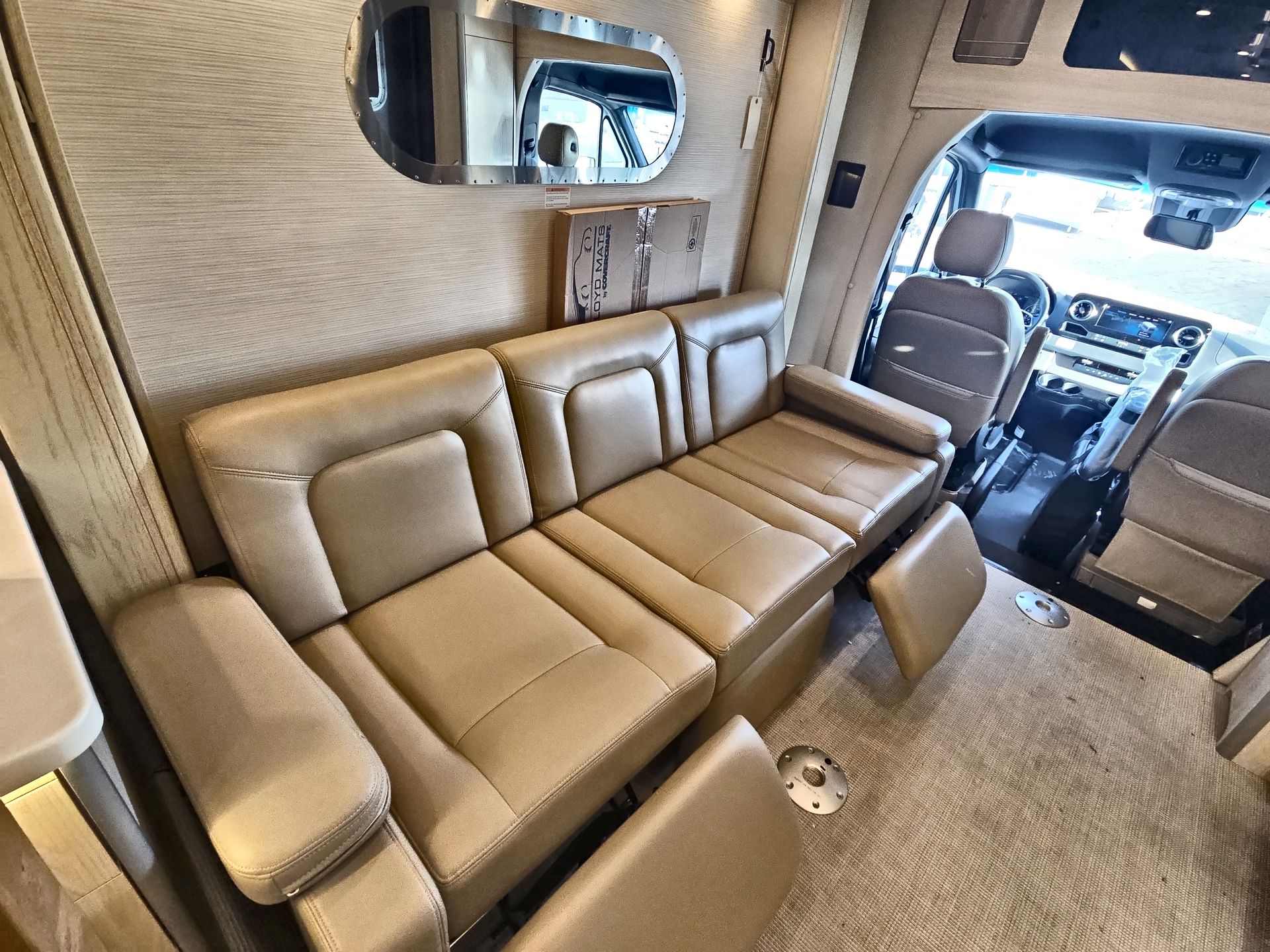 2026 Airstream 30RBT Base
