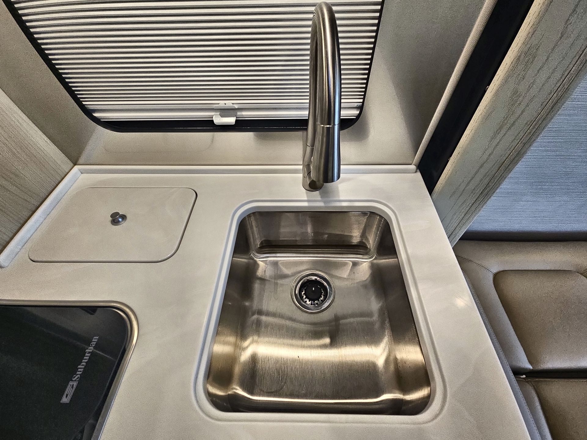 2026 Airstream 30RBT Base