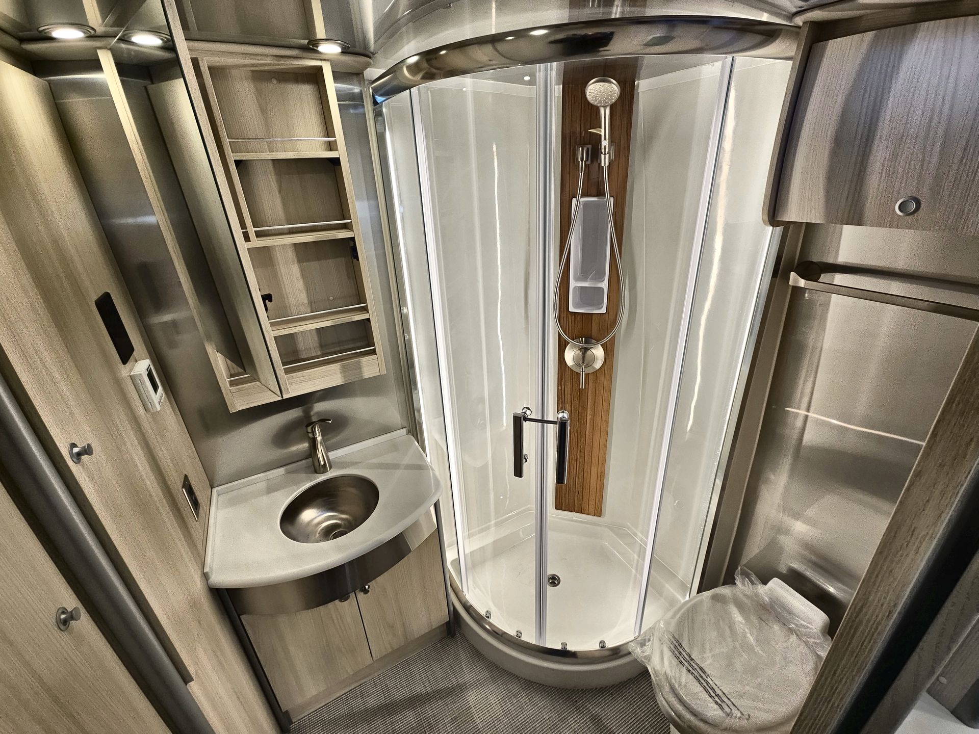 2026 Airstream 30RBT Base