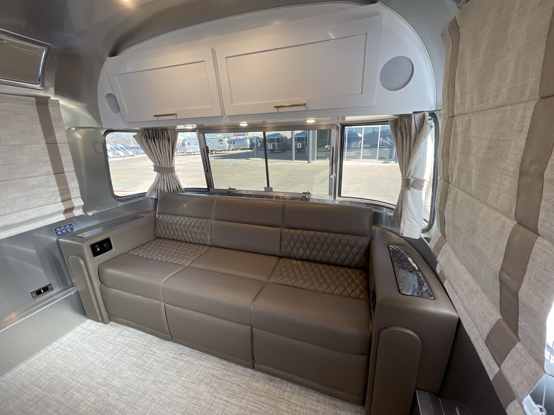2026 Airstream 30RBQ Base