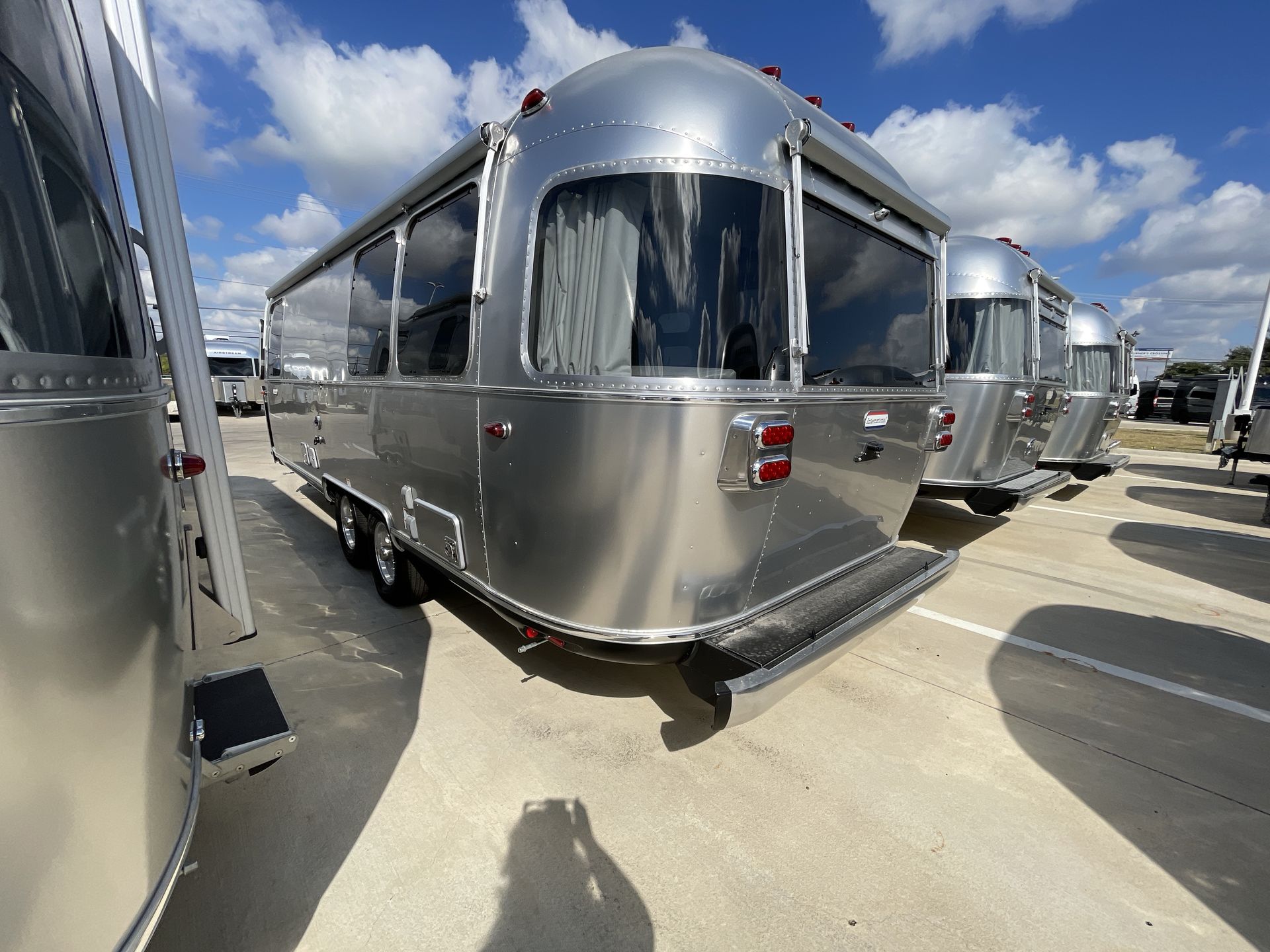 2026 Airstream 25FBQ Base