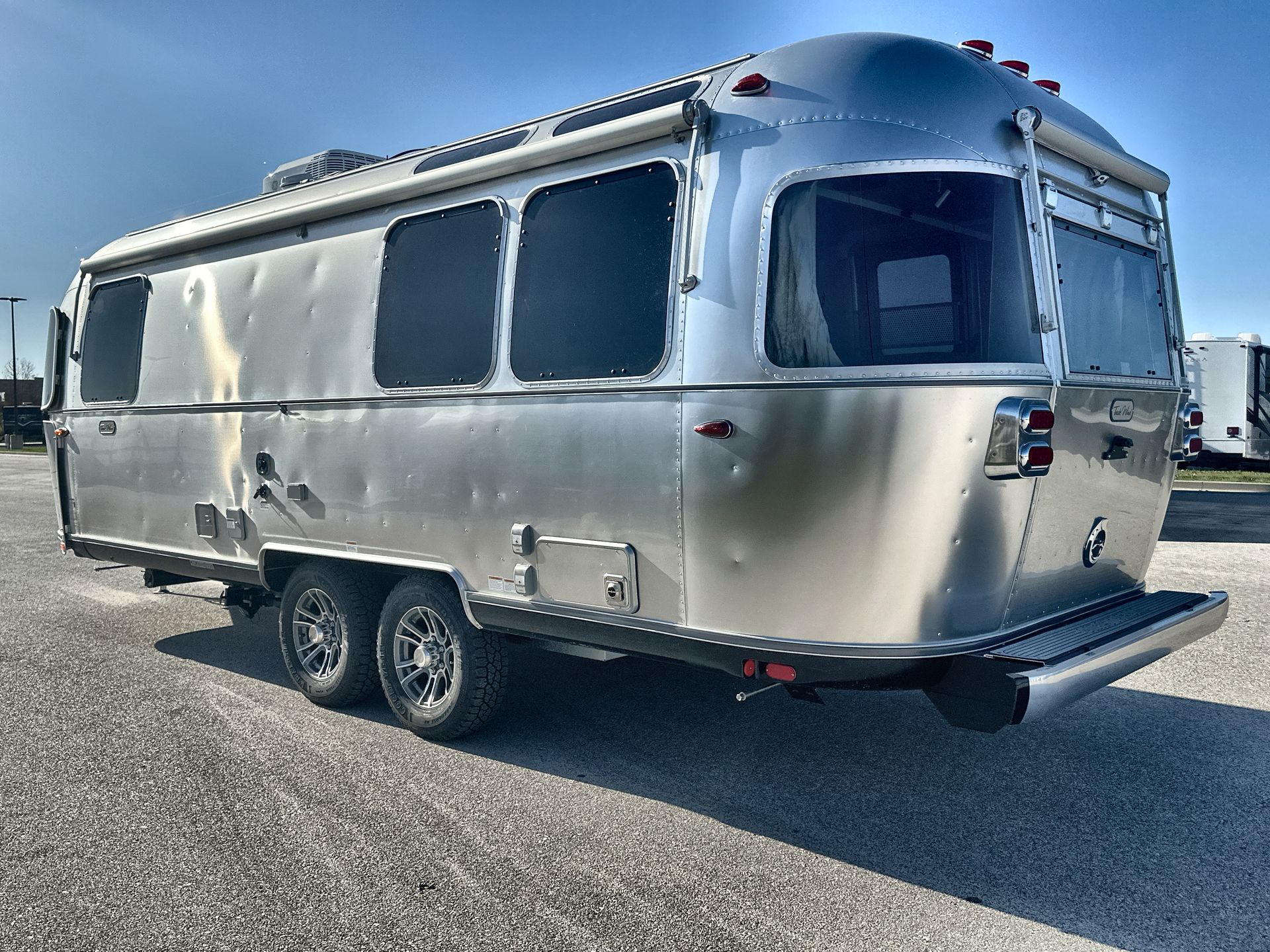 2026 Airstream 25FBQ Base