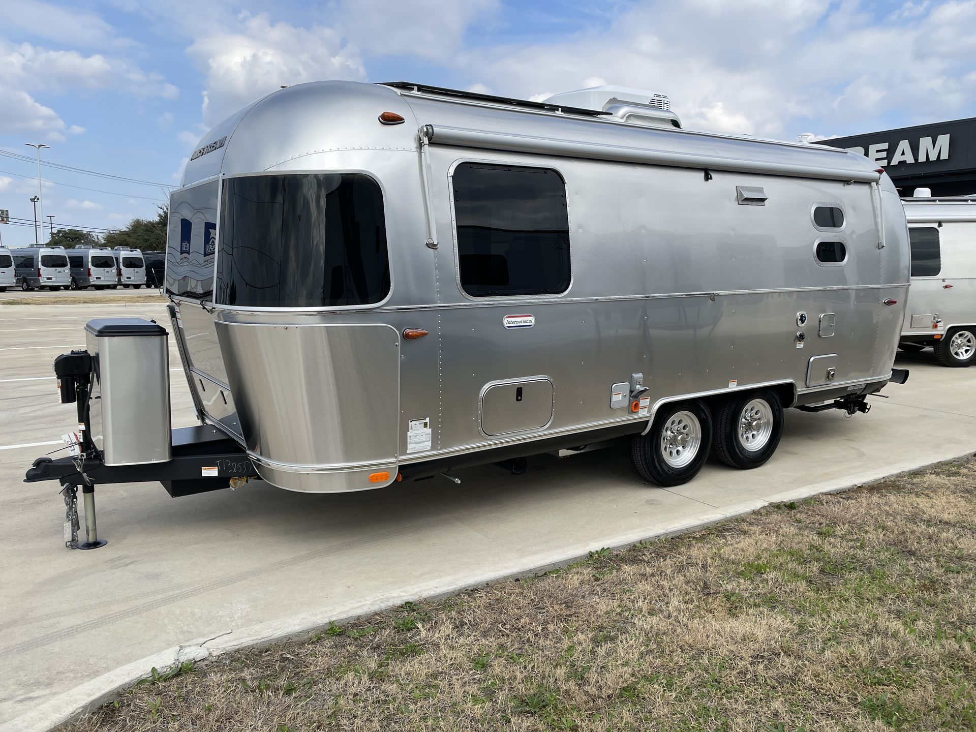 2026 Airstream 23FBT Base