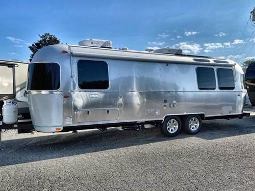2026 Airstream 27FBT Base