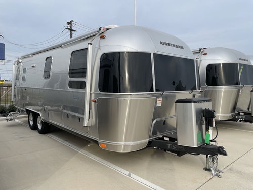 2026 Airstream 27FBT Base