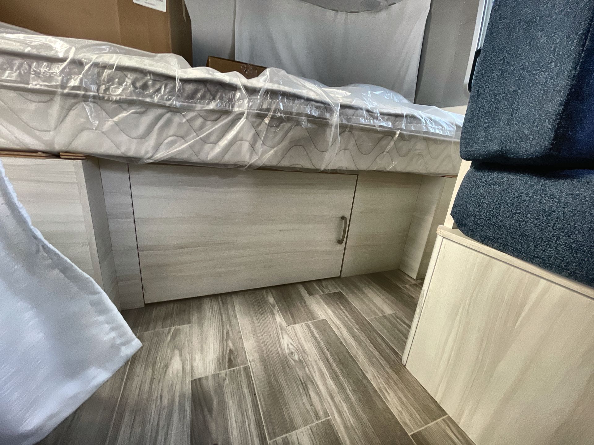 2026 Airstream 22FB Base