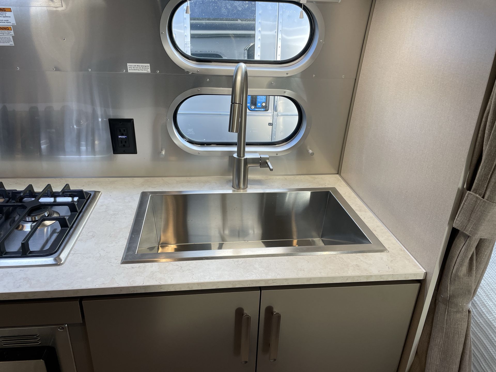 2026 Airstream 22FB Base