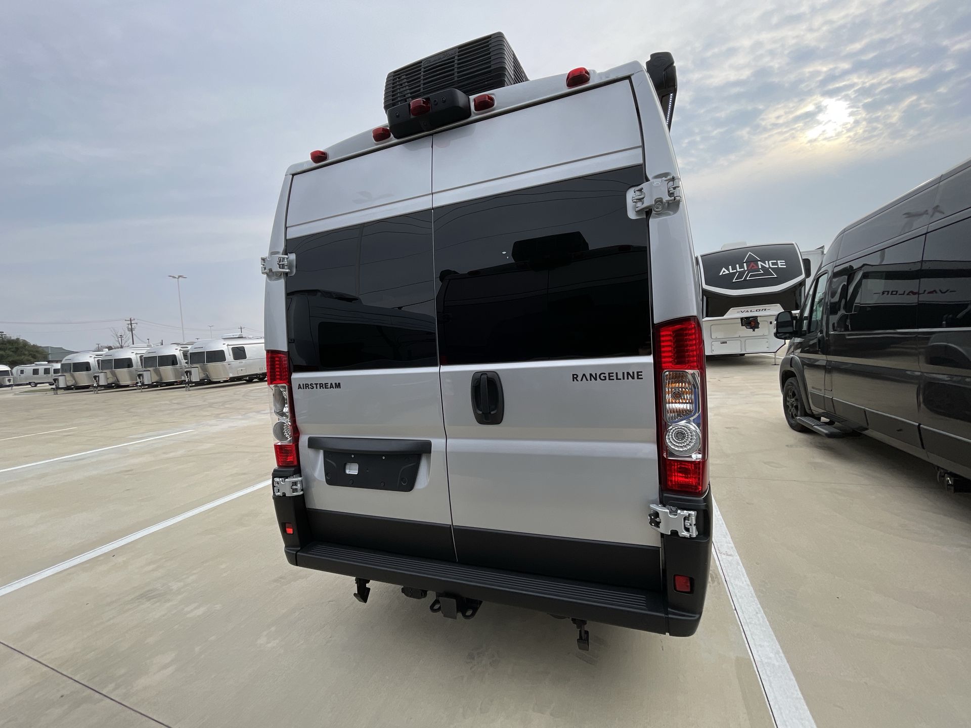 2026 Airstream Rangeline Base