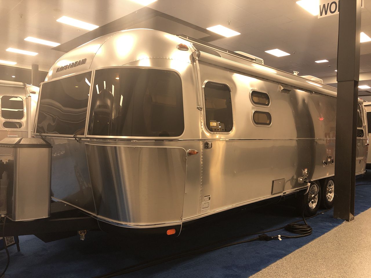 2026 Airstream 28RBT Base