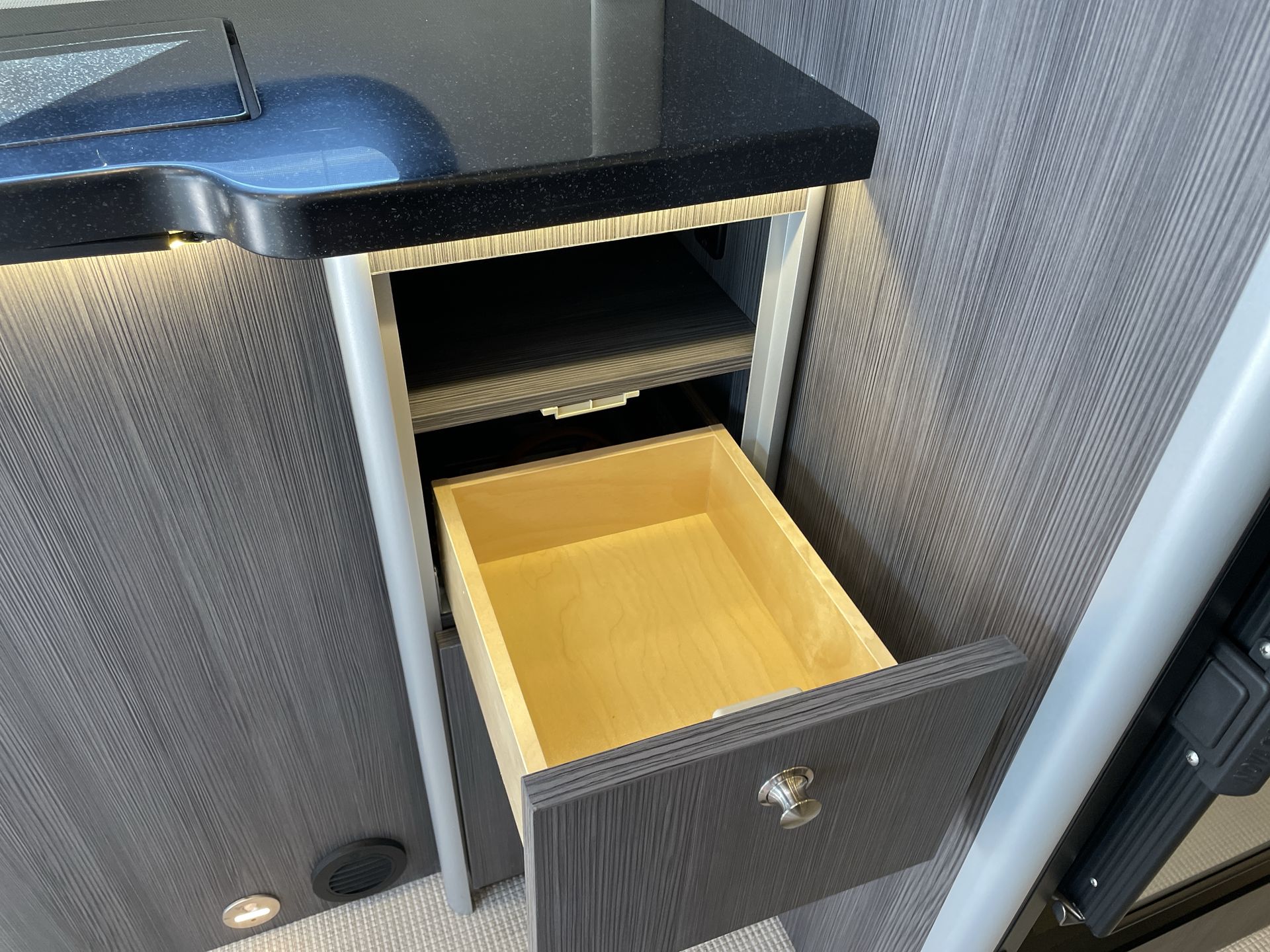 2026 Airstream Murphy Suite Base