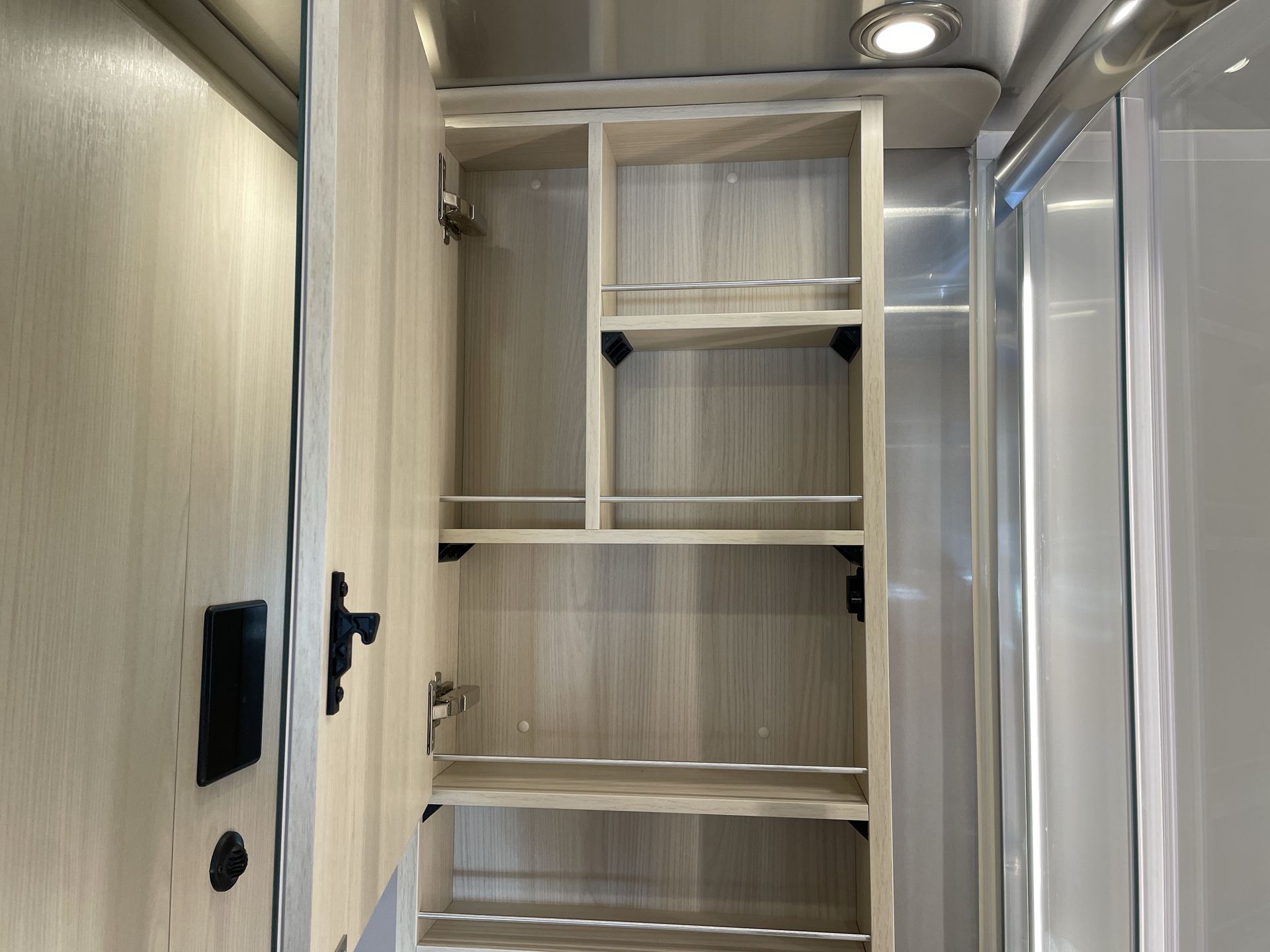 2026 Airstream Murphy Suite Base