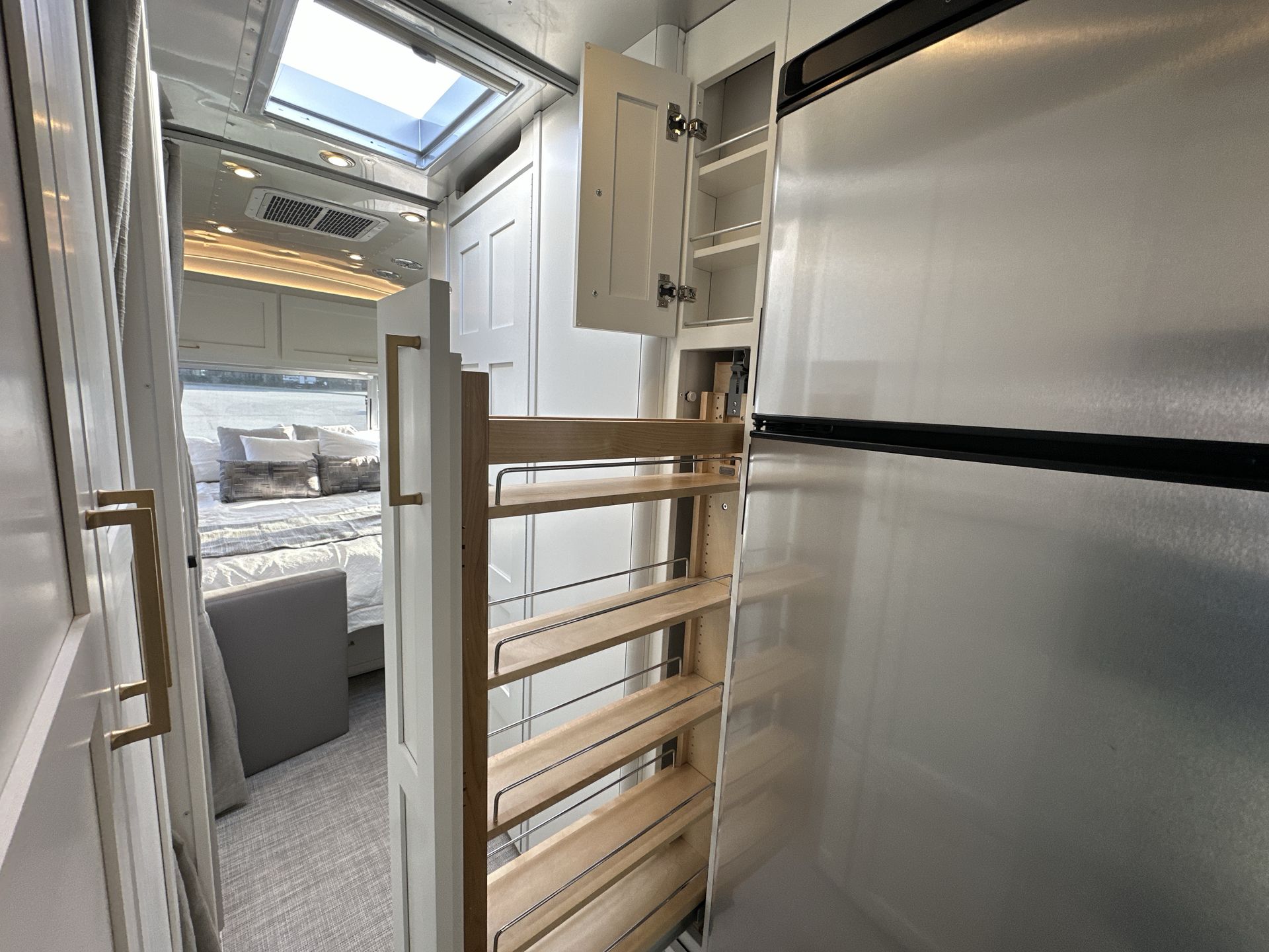 2026 Airstream 30RBQ Base