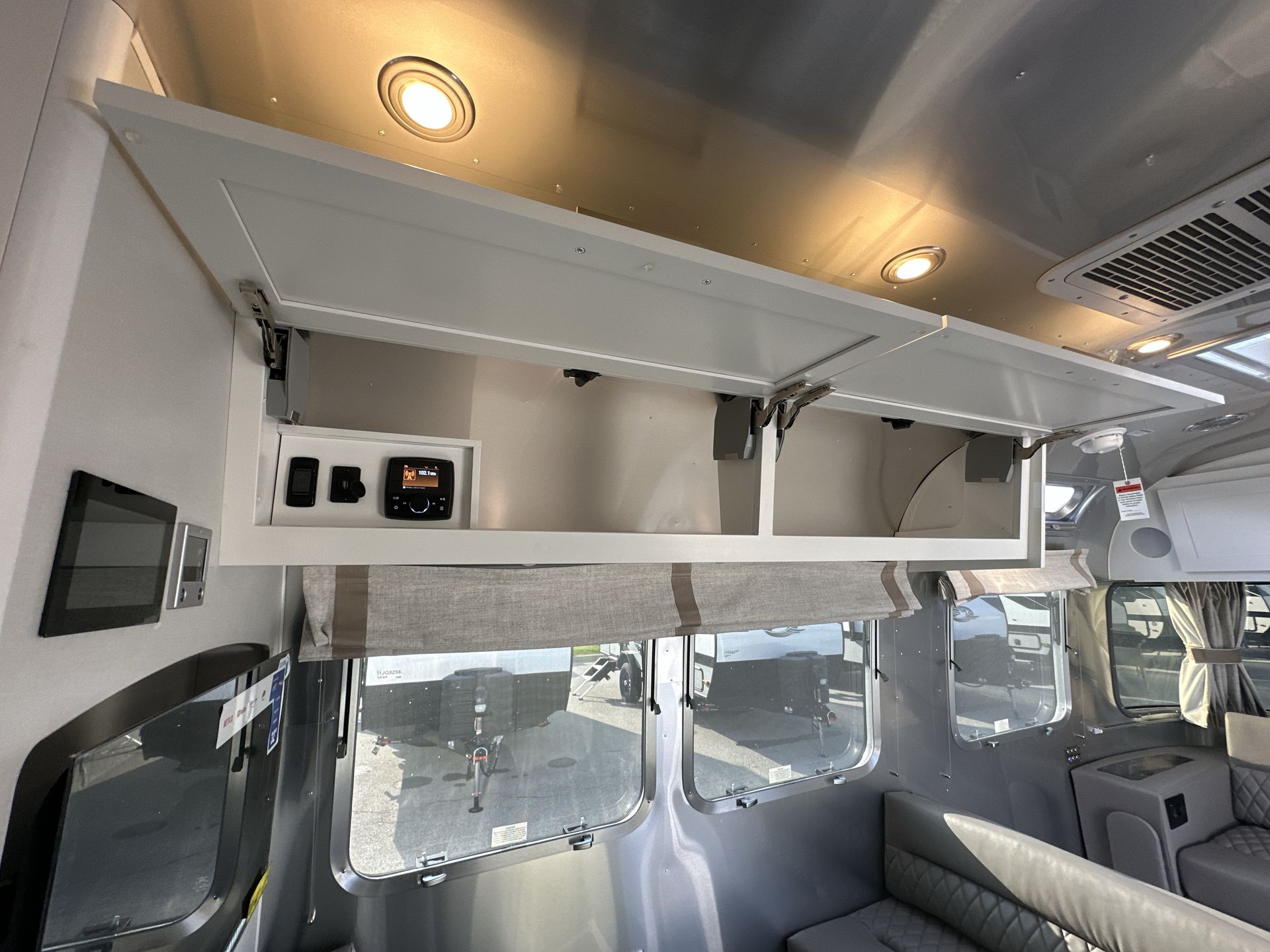 2026 Airstream 30RBQ Base