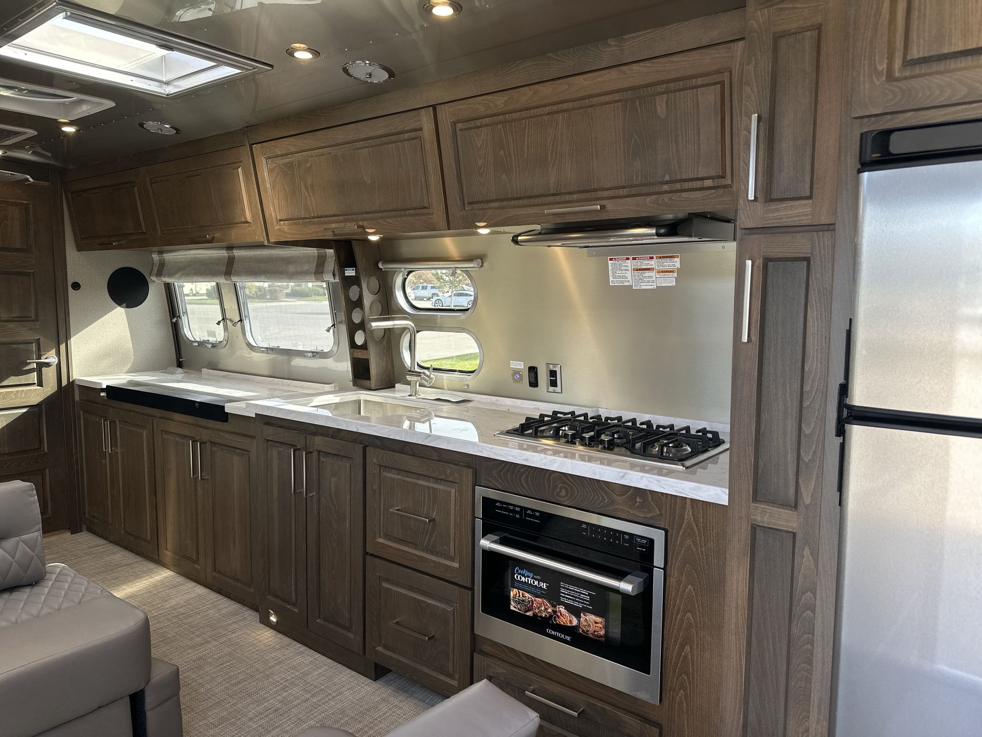 2026 Airstream 33FBQ Base