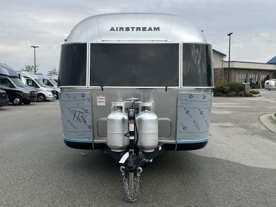 2026 Airstream 33FBQ Base