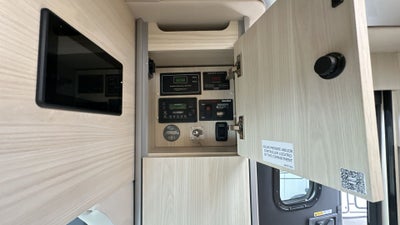 2026 Airstream Murphy Suite Base