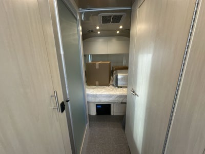 2025 Airstream 25FBQ Base