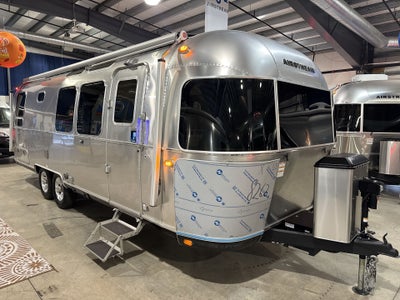 2026 Airstream 28RBT Base