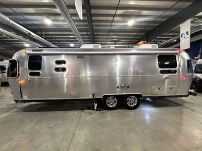 2026 Airstream 28RBT Base