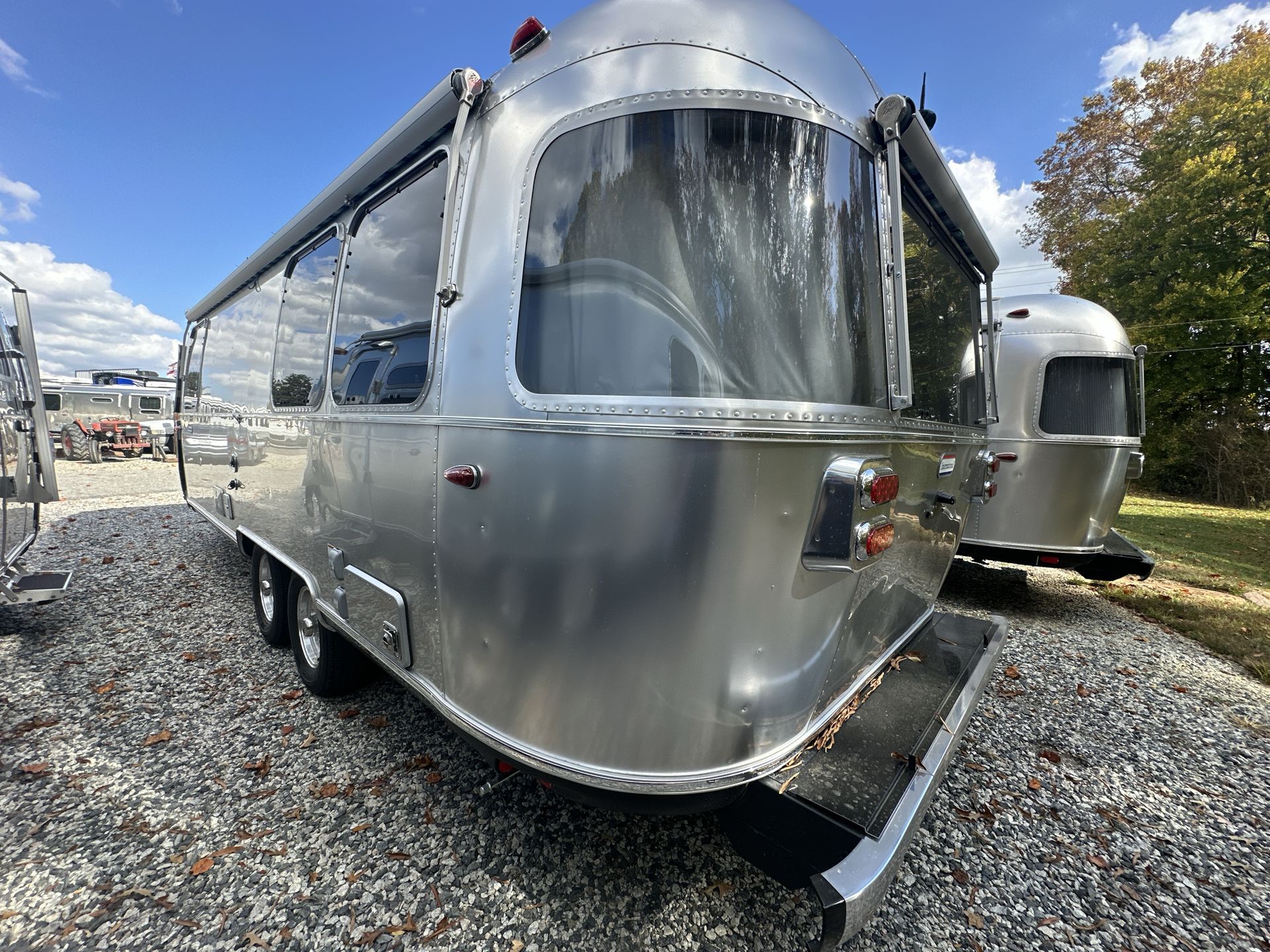2025 Airstream 25FBQ Base