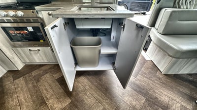 2025 Airstream 25FBT Base