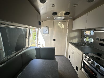 2026 Airstream 23FBT Base