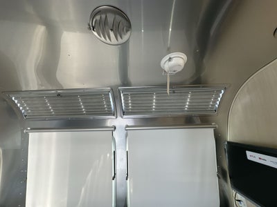 2026 Airstream 27FBQ Base