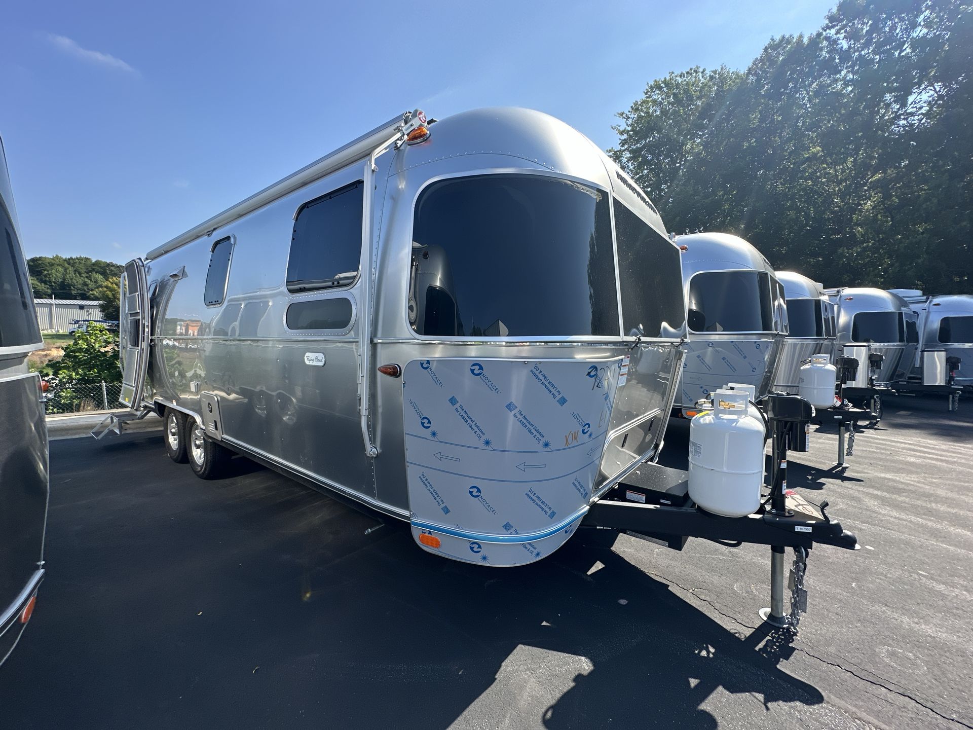 2026 Airstream 27FBQ Base