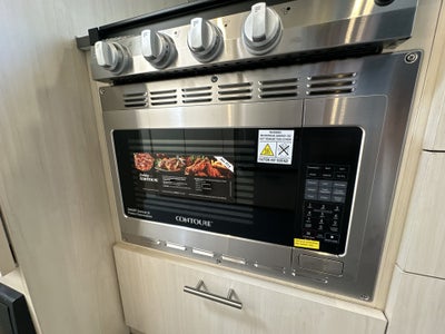 2026 Airstream 27FBQ Base