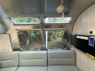 2026 Airstream 27FBT Base