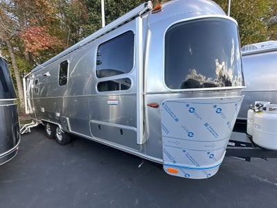 2026 Airstream 27FBT Base