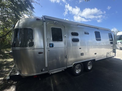 2026 Airstream 25FBQ Base