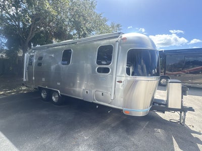 2026 Airstream 25FBQ Base