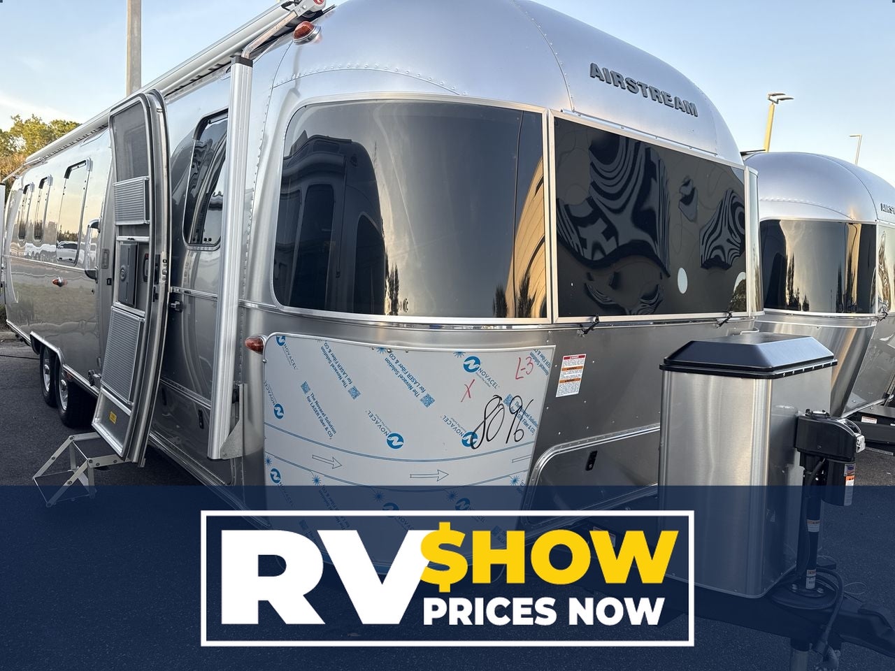 2026 Airstream 33FBT Base