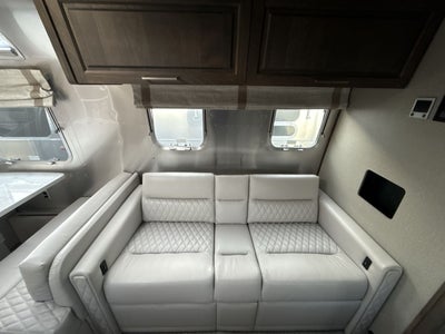 2026 Airstream 33FBT Base