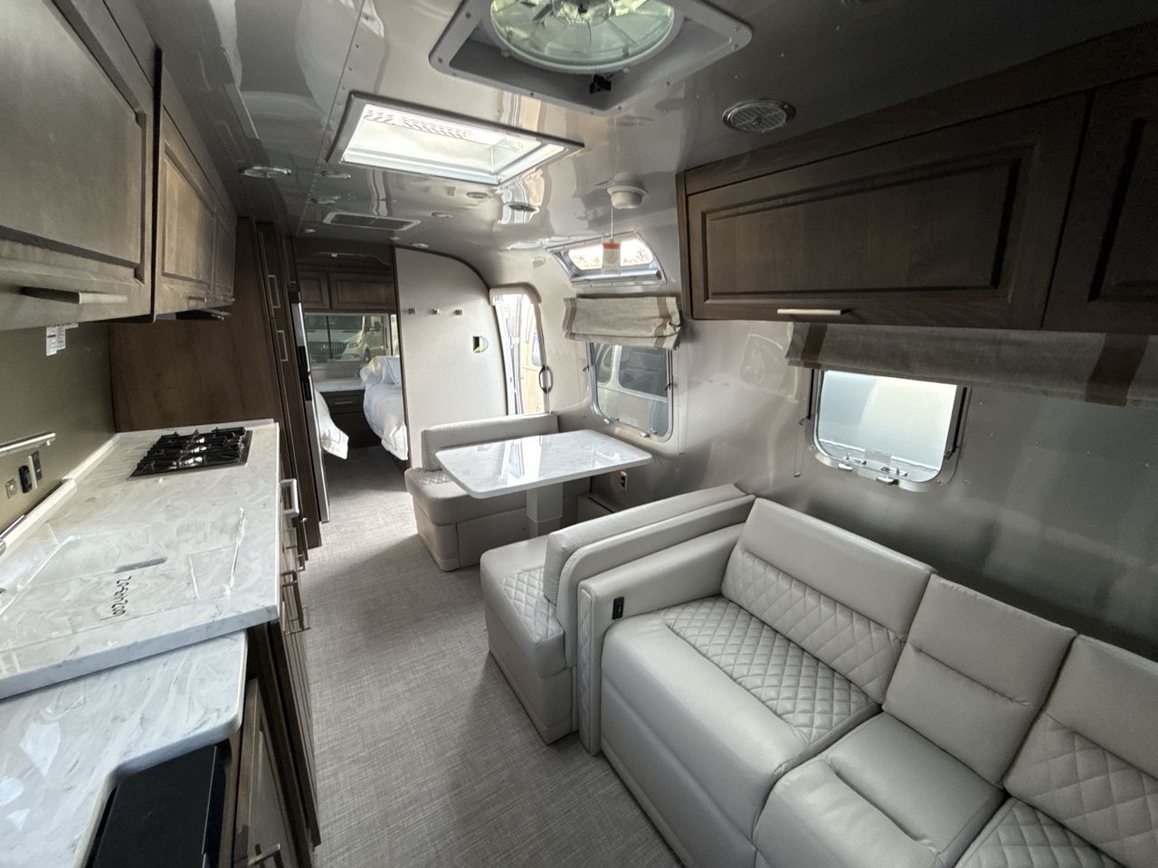 2026 Airstream 33FBT Base