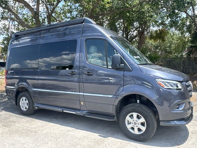 2025 Airstream 19 Base