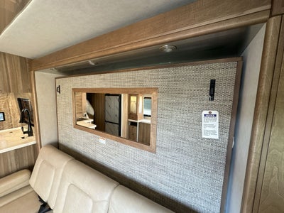2025 Airstream Murphy Suite Tommy Bahama Base
