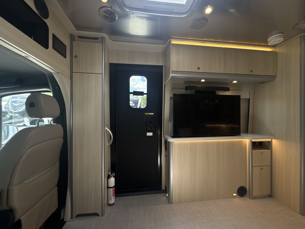 2026 Airstream Murphy Suite Base